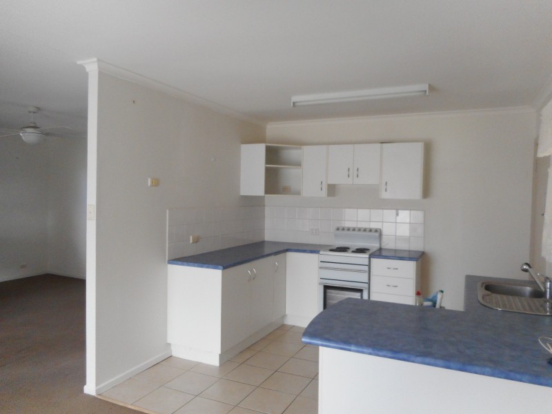 42 Errol Avenue, Paradise Point QLD 4216