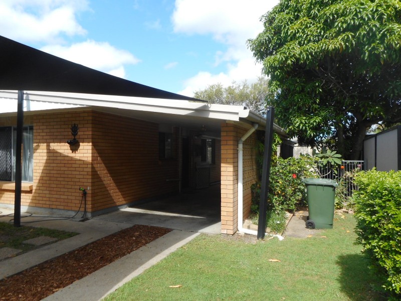 42 Errol Avenue, Paradise Point QLD 4216