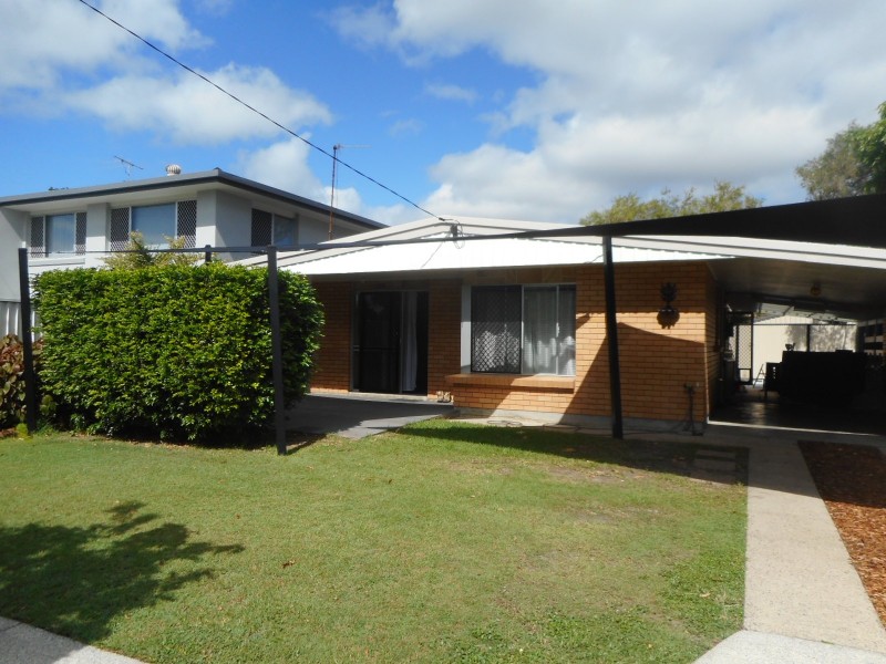 42 Errol Avenue, Paradise Point QLD 4216