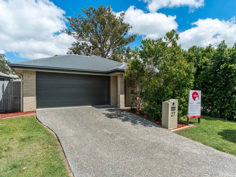 27 Christopher Street, Pimpama QLD 4209