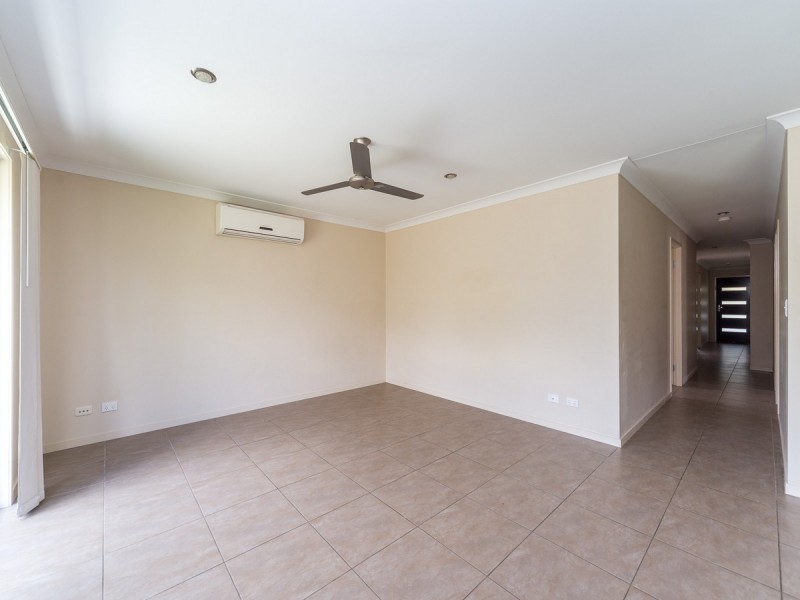 27 Christopher Street, Pimpama QLD 4209