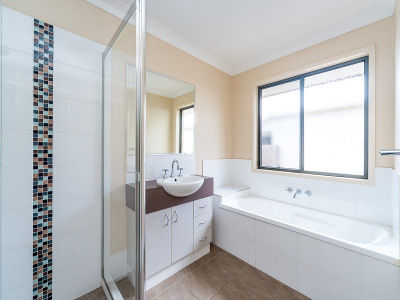 27 Christopher Street, Pimpama QLD 4209