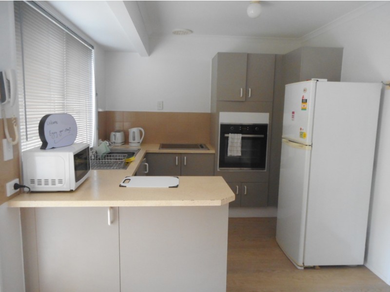 8/8 Hercule Court, Oxenford QLD 4210