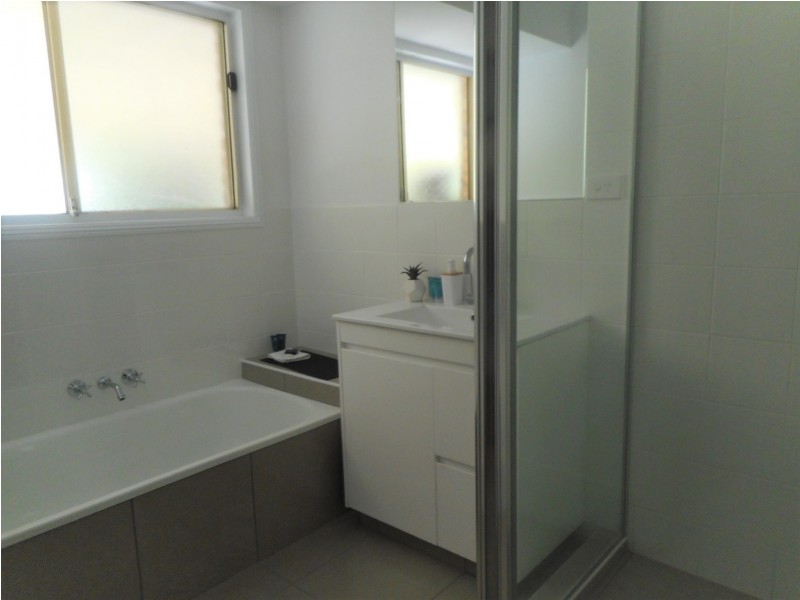 8/8 Hercule Court, Oxenford QLD 4210