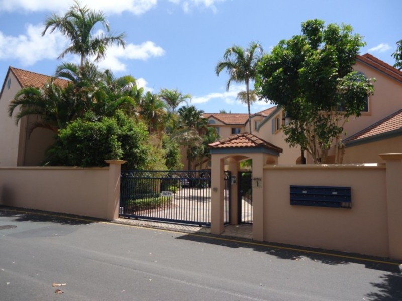 26 John Lund Drive, Hope Island QLD 4212