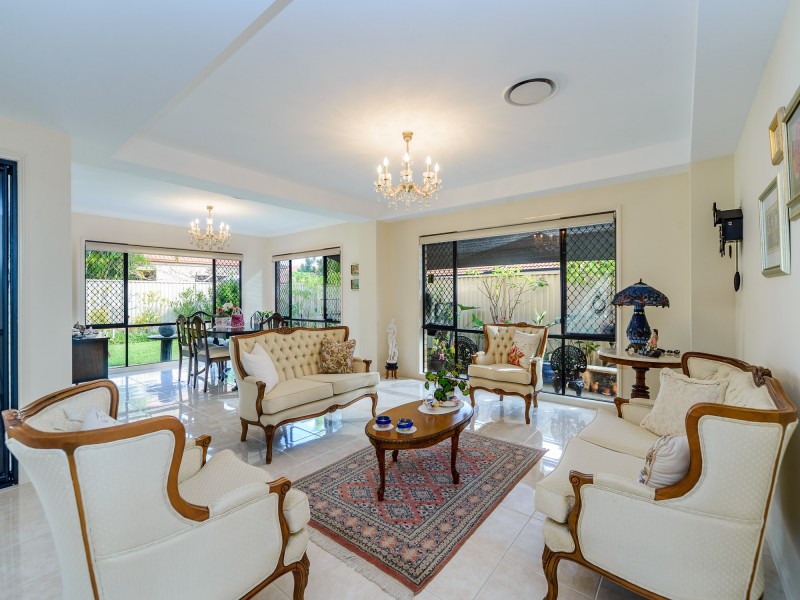 9 Lagos Court, Coombabah QLD 4216