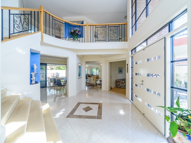 9 Lagos Court, Coombabah QLD 4216