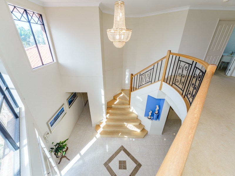 9 Lagos Court, Coombabah QLD 4216