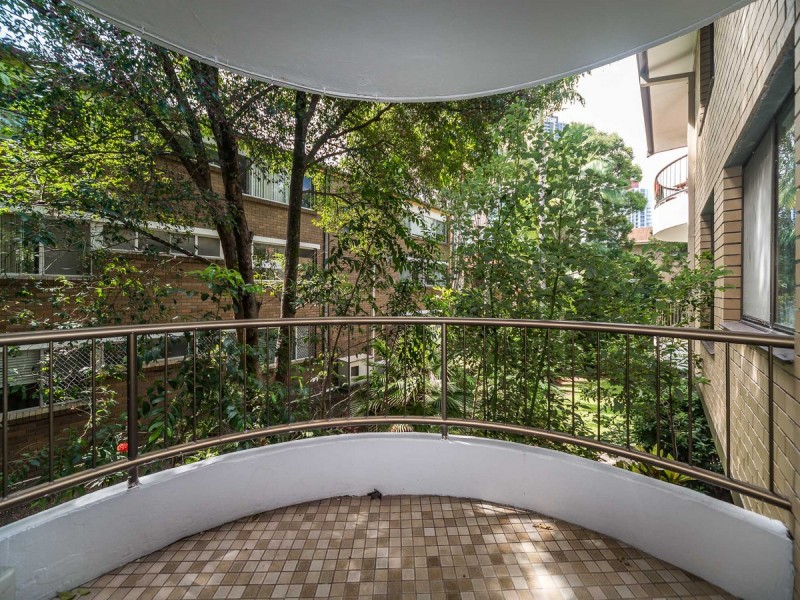 4/7 Lather Street, Southport QLD 4215