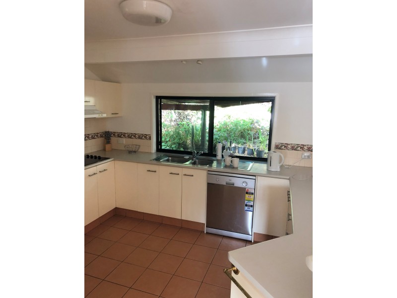 14 Avon Court, Pacific Pines QLD 4211