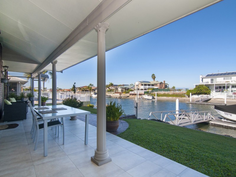 12 Oxley Drive, Paradise Point QLD 4216