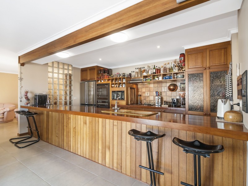 12 Oxley Drive, Paradise Point QLD 4216