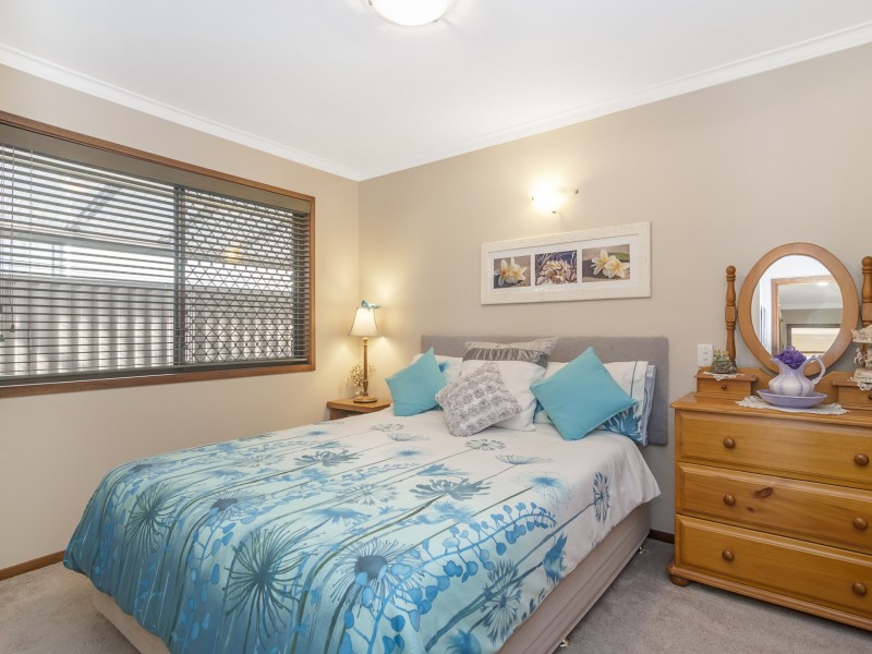 12 Oxley Drive, Paradise Point QLD 4216
