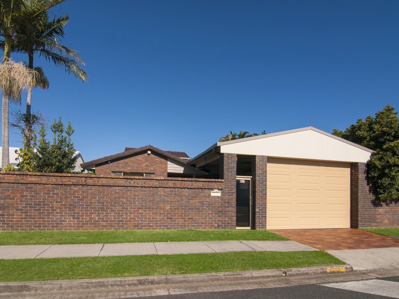 12 Oxley Drive, Paradise Point QLD 4216