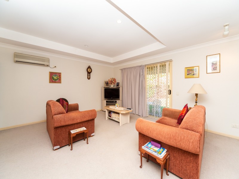 2/406 Pine Ridge Road, Coombabah QLD 4216