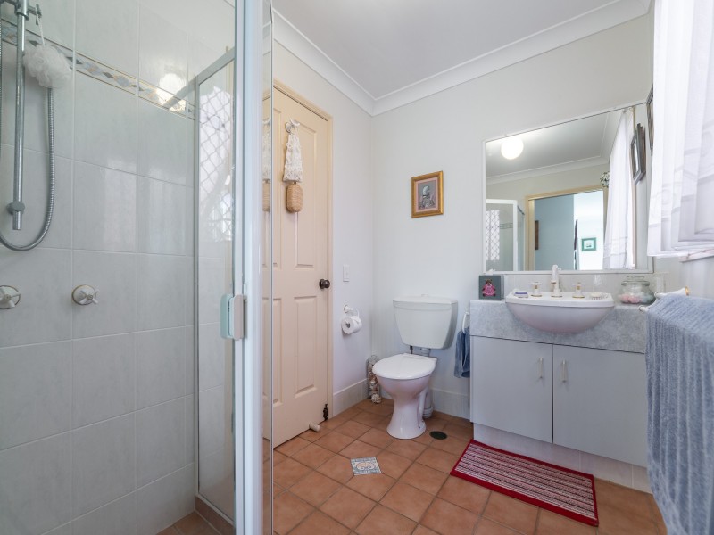 2/406 Pine Ridge Road, Coombabah QLD 4216