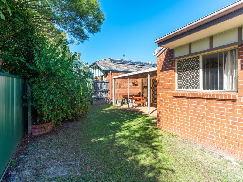 2/406 Pine Ridge Road, Coombabah QLD 4216