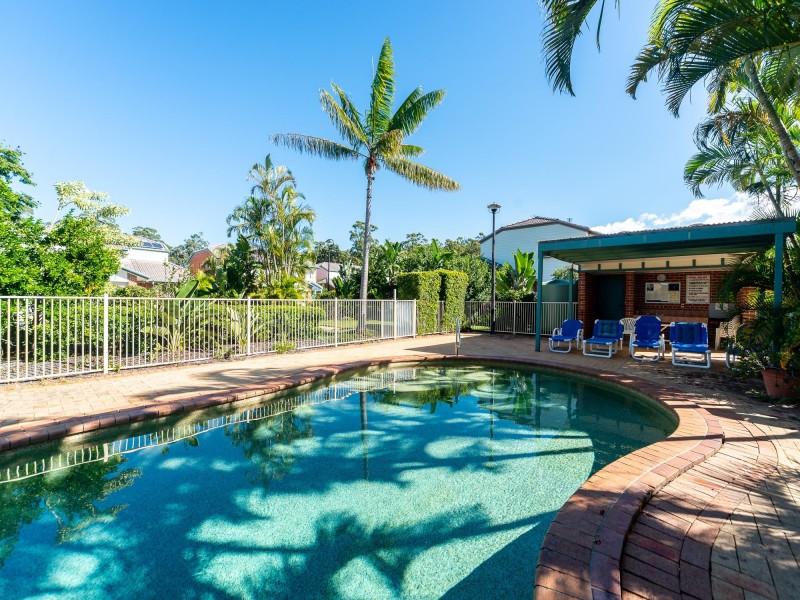 2/406 Pine Ridge Road, Coombabah QLD 4216