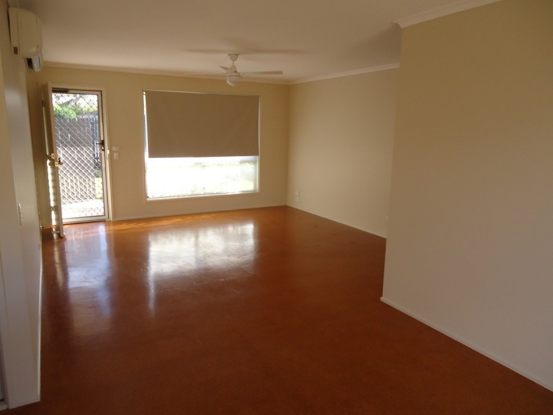 2/47 Usher Avenue, Labrador QLD 4215