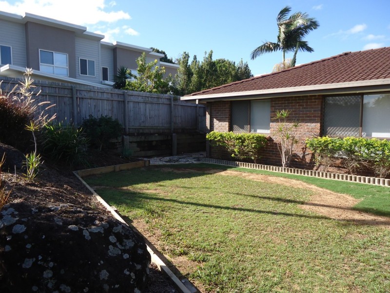 2/47 Usher Avenue, Labrador QLD 4215