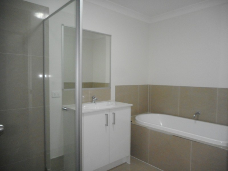 2/21 Winston Way, Pimpama QLD 4209