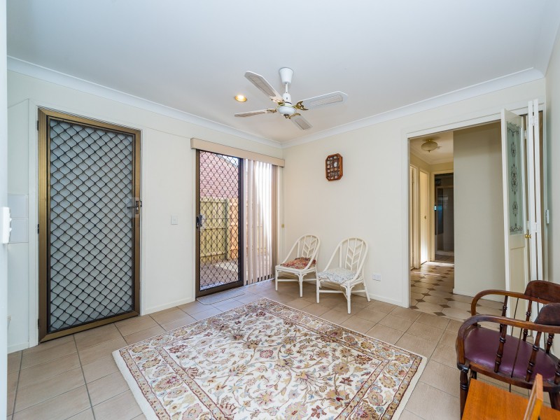 2/1 Dell Court, Coombabah QLD 4216