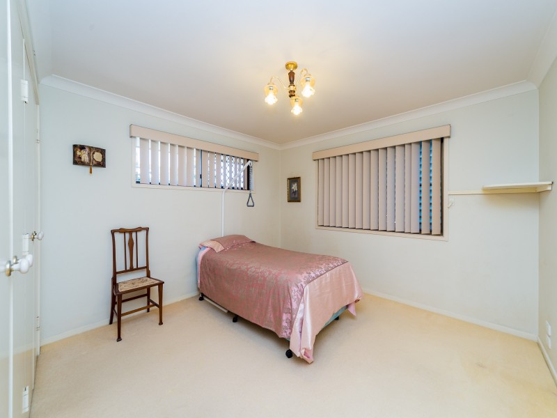 2/1 Dell Court, Coombabah QLD 4216