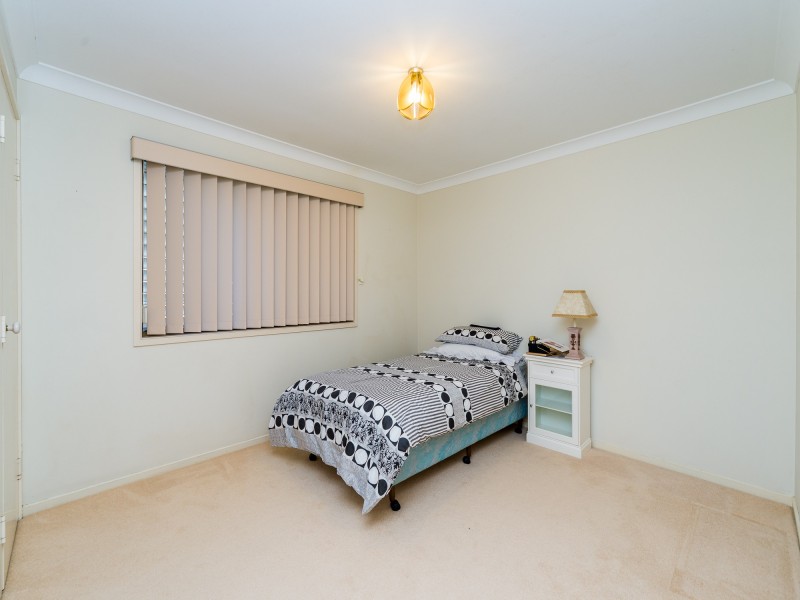 2/1 Dell Court, Coombabah QLD 4216