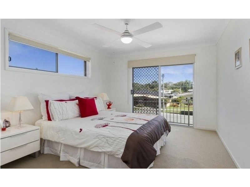 2/49 Broadwater Street, Runaway Bay QLD 4216