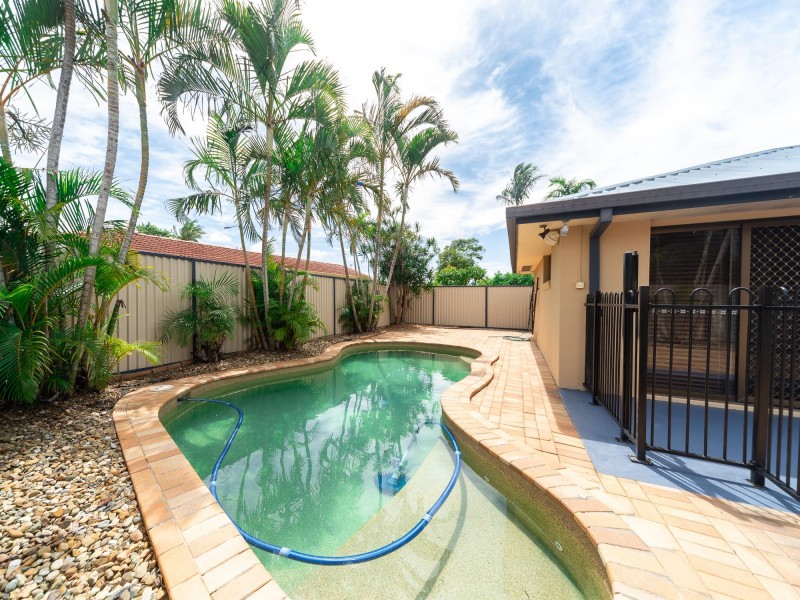 9 Burrinjuck Drive, Coombabah QLD 4216