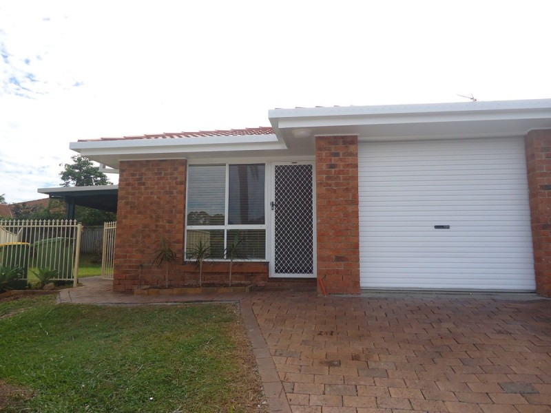 2/8 Jupiter Close, Labrador QLD 4215