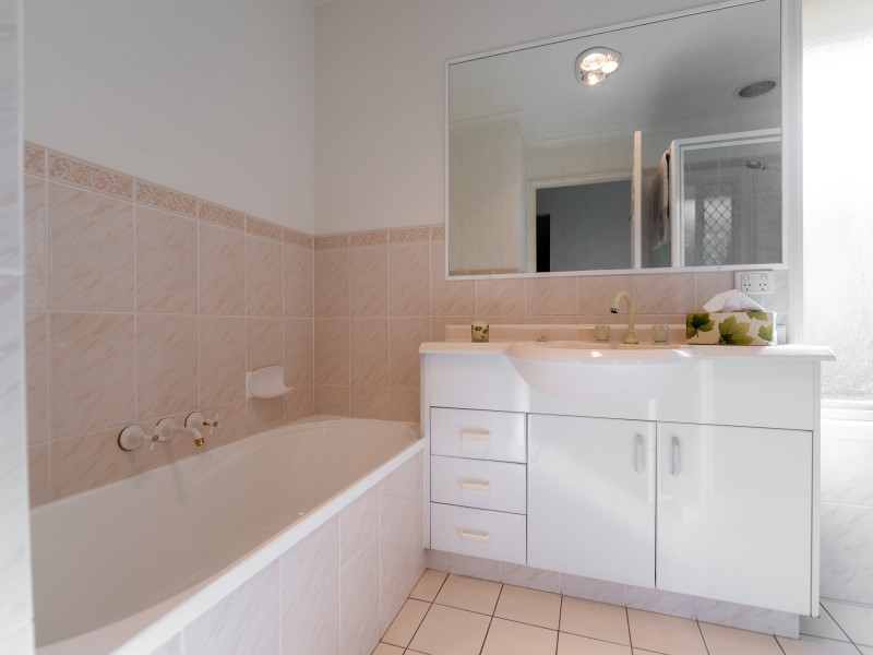 11/402 Pine Ridge Road, Coombabah QLD 4216