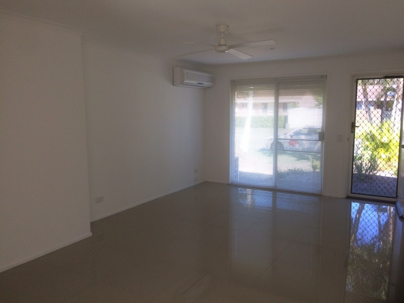 1/77 Kangaroo Avenue, Coombabah QLD 4216