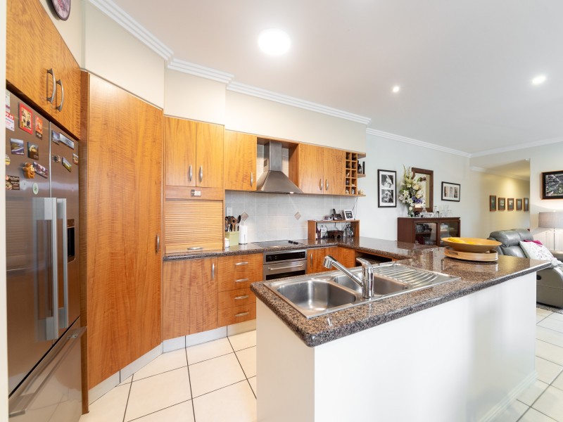 1/22 Nankeen Avenue, Paradise Point QLD 4216