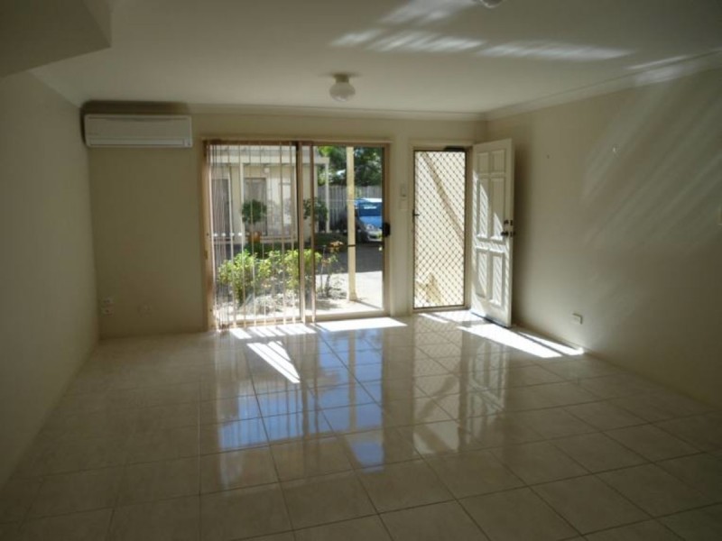 8/45 Harley Street, Labrador QLD 4215