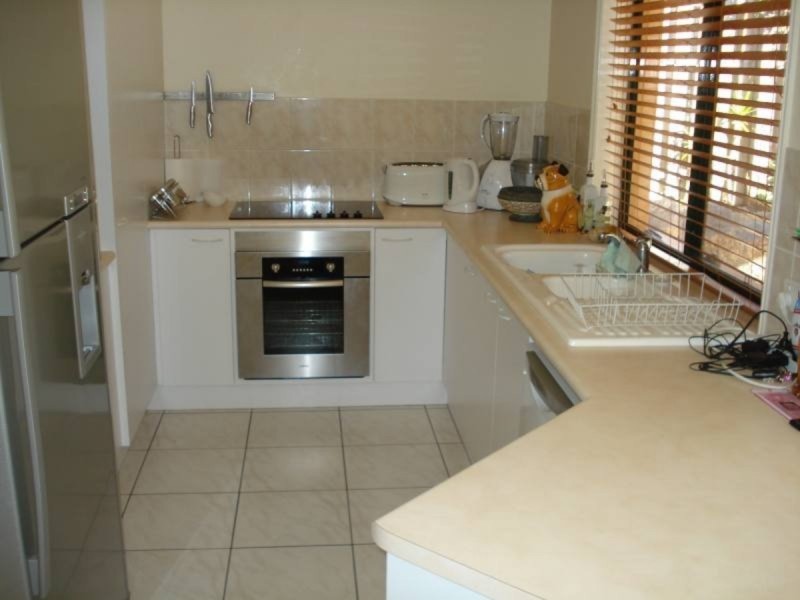 1/118 Greenacre Drive, Parkwood QLD 4214