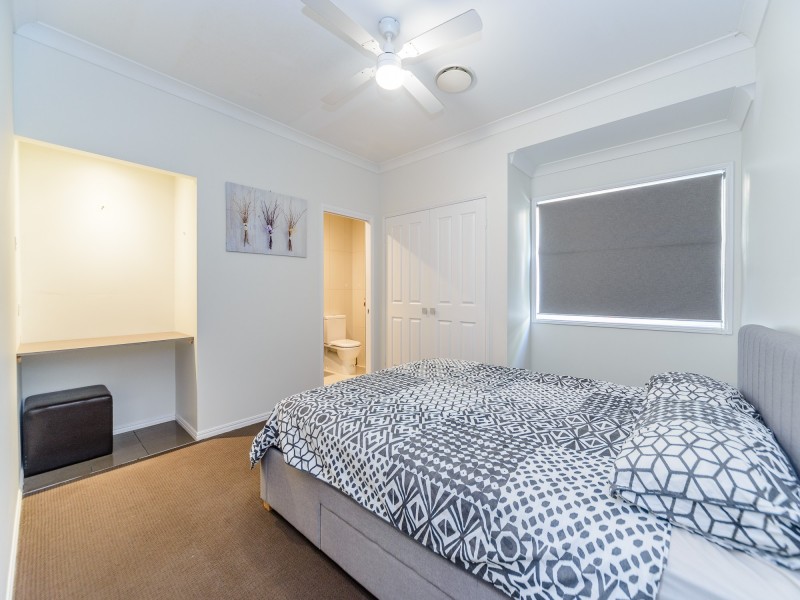 498 Oxley Drive, Runaway Bay QLD 4216