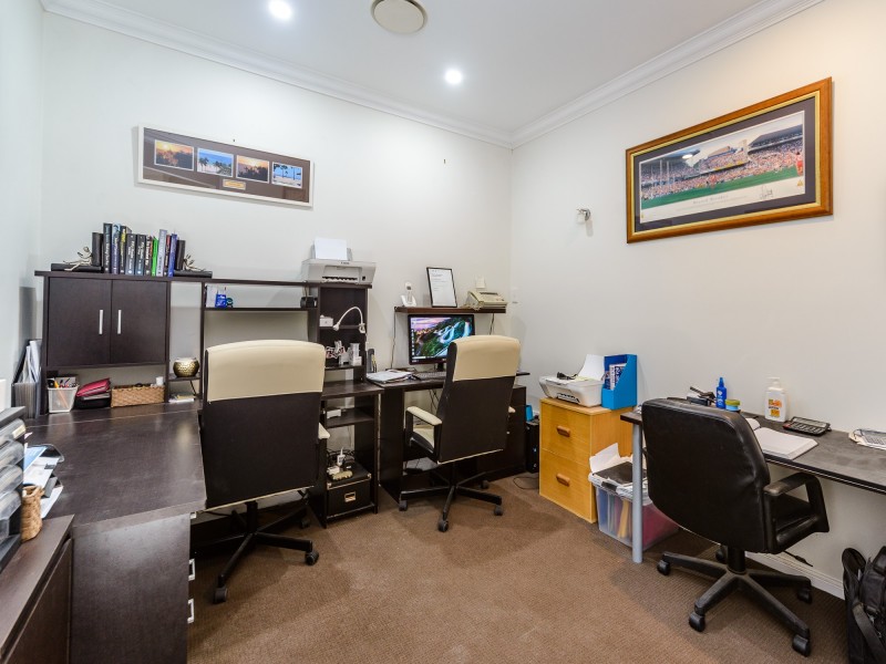 498 Oxley Drive, Runaway Bay QLD 4216