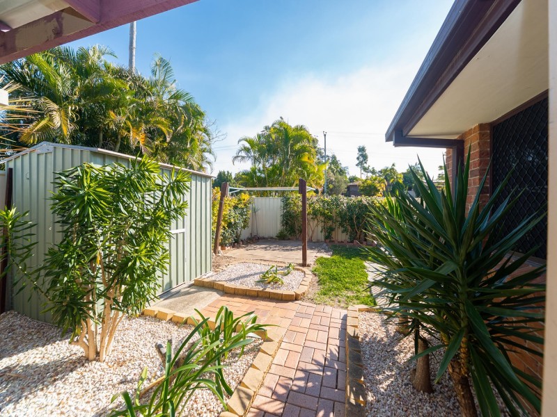 1/185 Olsen Avenue, Labrador QLD 4215