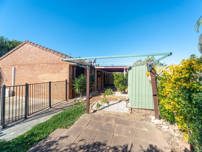 1/185 Olsen Avenue, Labrador QLD 4215
