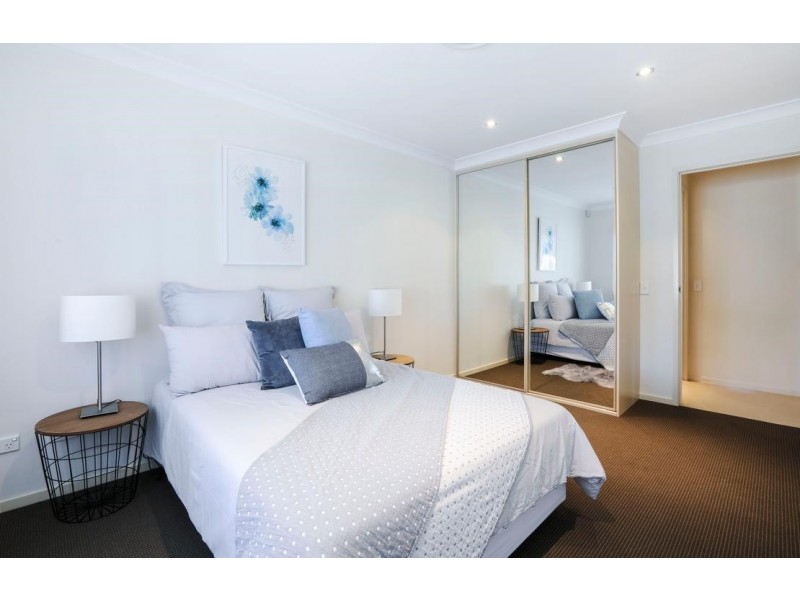 37 Vaggelas Crescent, Biggera Waters QLD 4216