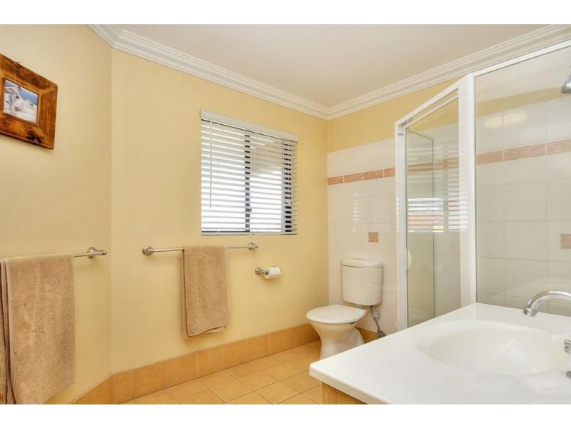 9/47 Bayview Street, Runaway Bay QLD 4216