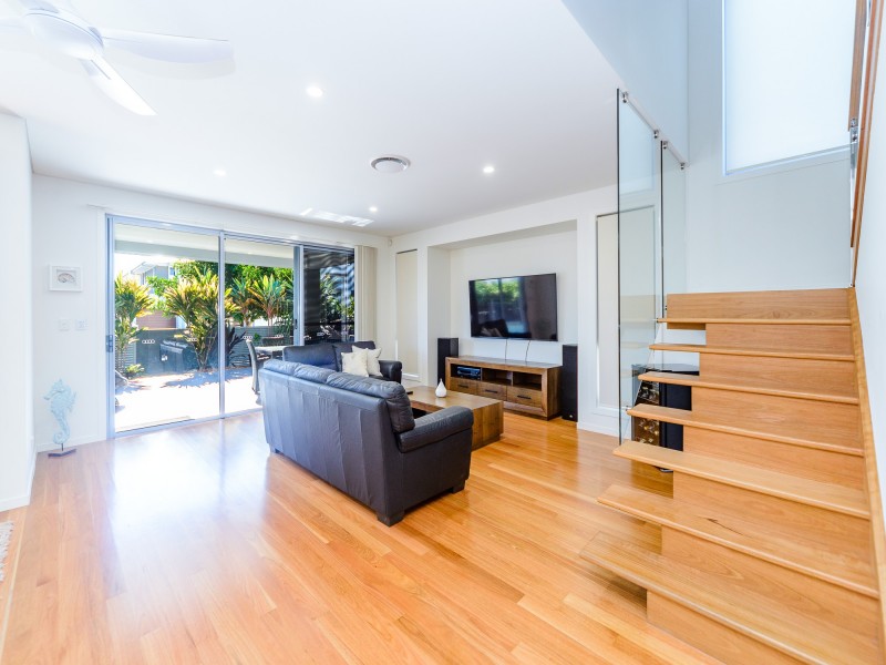 66 North View Street, Hope Island QLD 4212