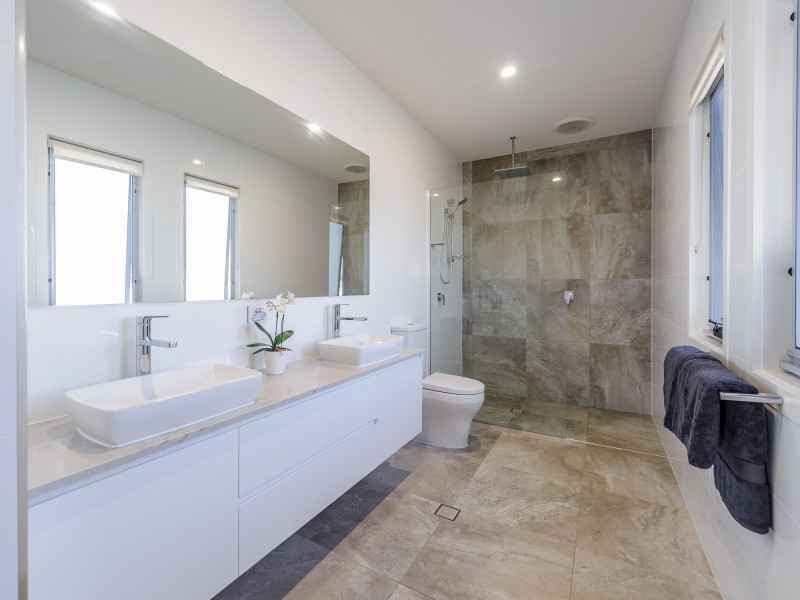 66 North View Street, Hope Island QLD 4212