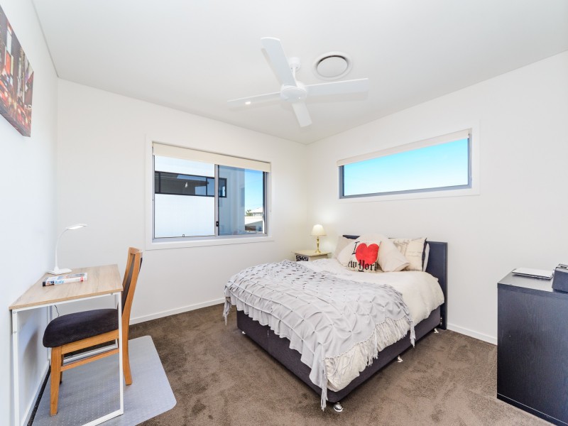 66 North View Street, Hope Island QLD 4212