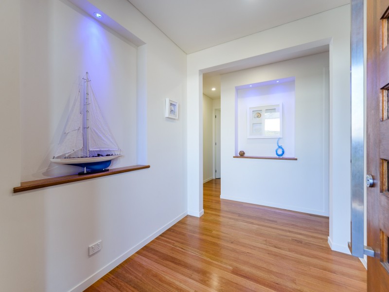 66 North View Street, Hope Island QLD 4212