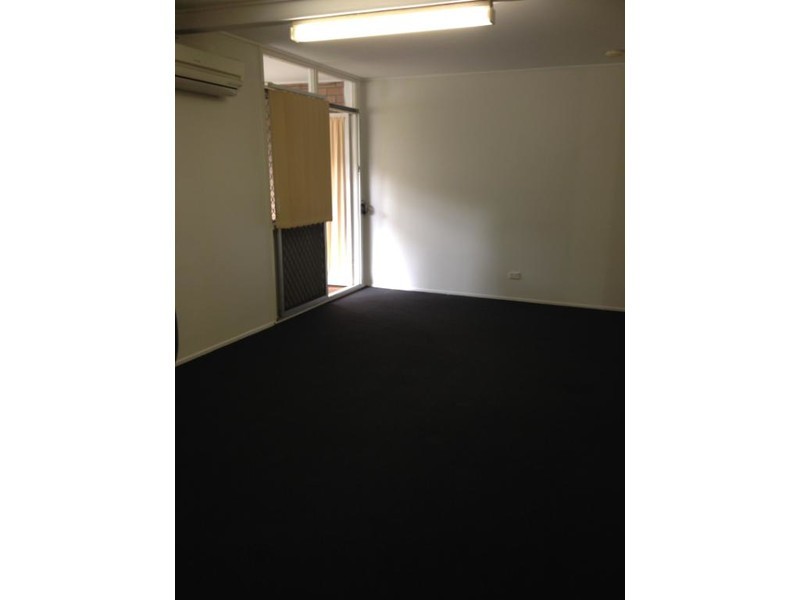 2/107a Frank Street, Labrador QLD 4215