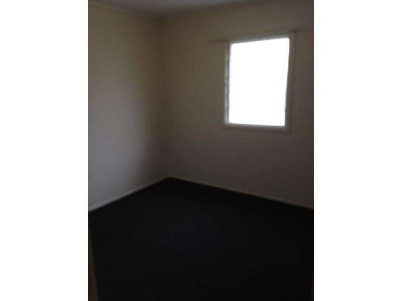 2/107a Frank Street, Labrador QLD 4215