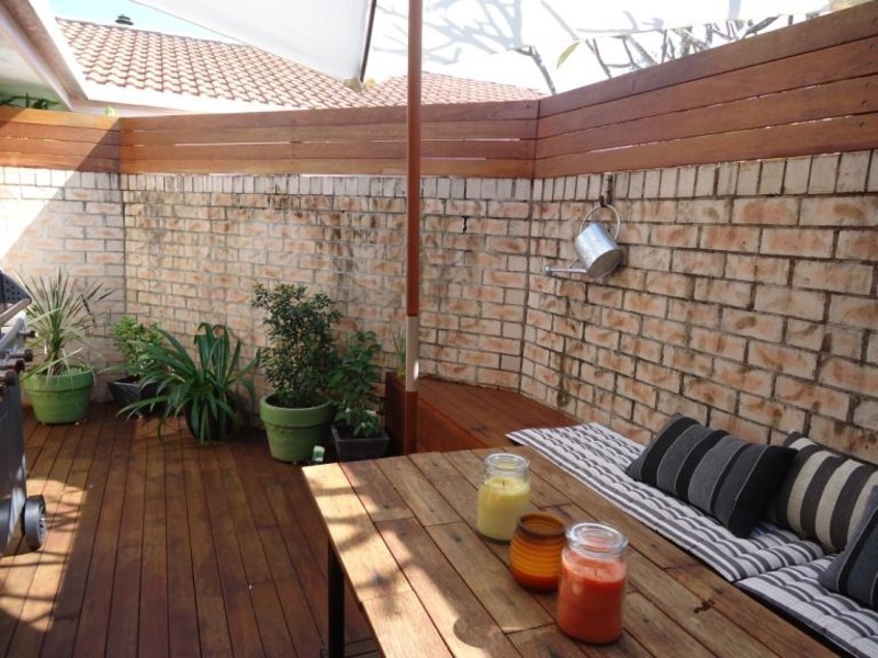 1/18 Annette Court, Labrador QLD 4215