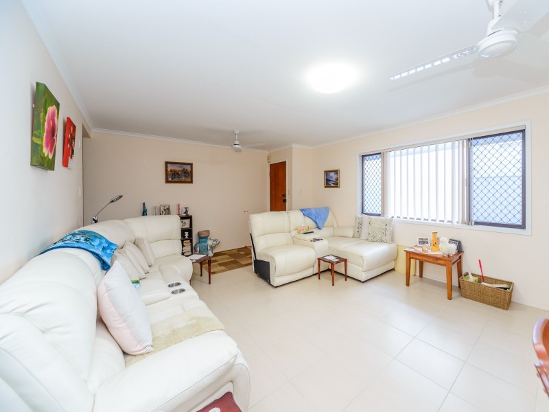 1/13 Errol Avenue, Paradise Point QLD 4216